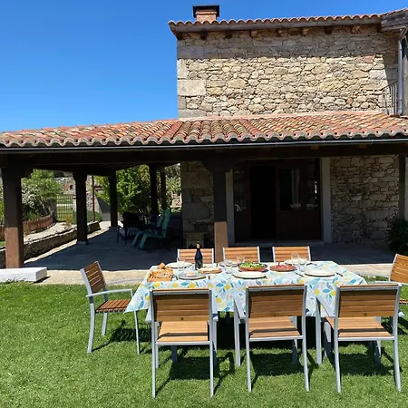 Pájaro Pinto Villa